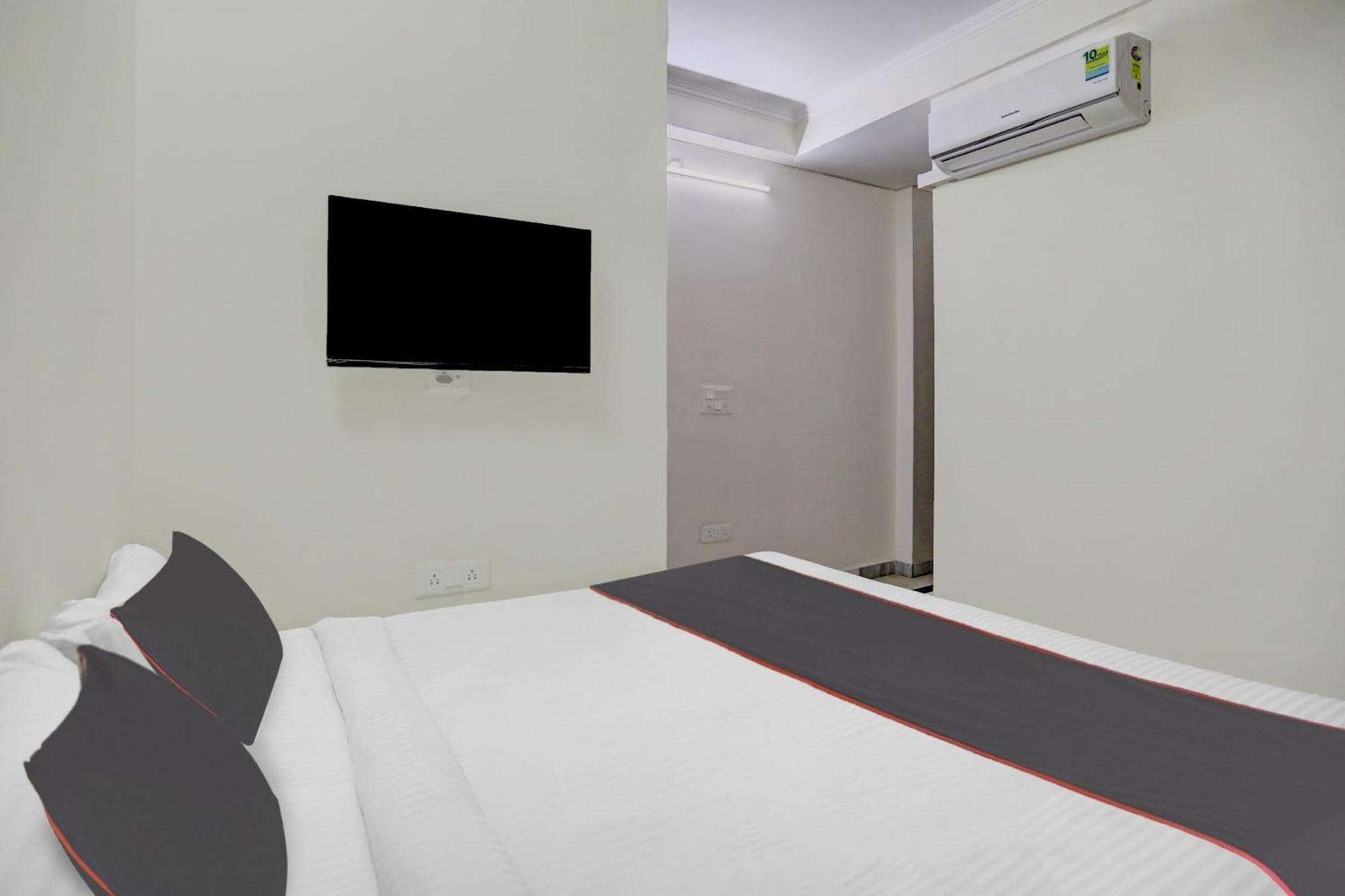 古尔冈 Capital O Uk House Residency酒店 外观 照片